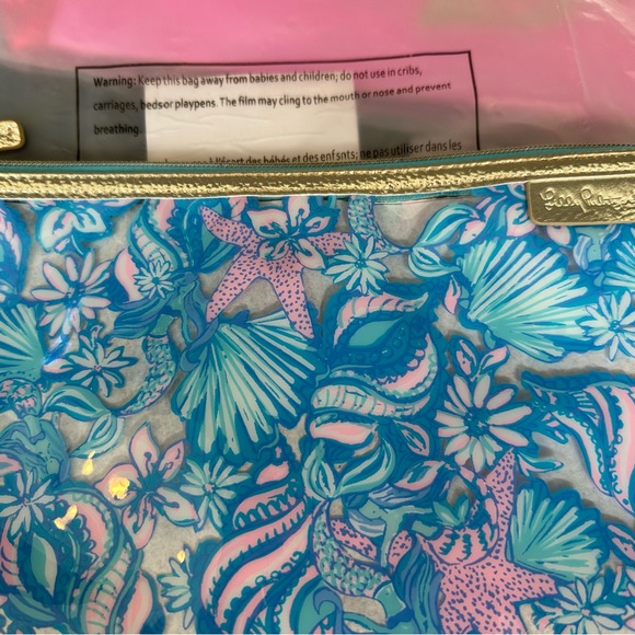 New in packaging Lilly Pulitzer pouches - Picture 5 of 5